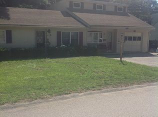 18 Waterman Rd, Auburn, MA 01501