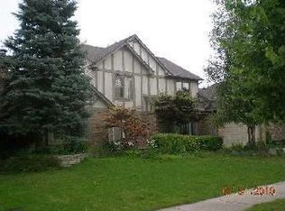 24758 Venice Dr, Novi, MI