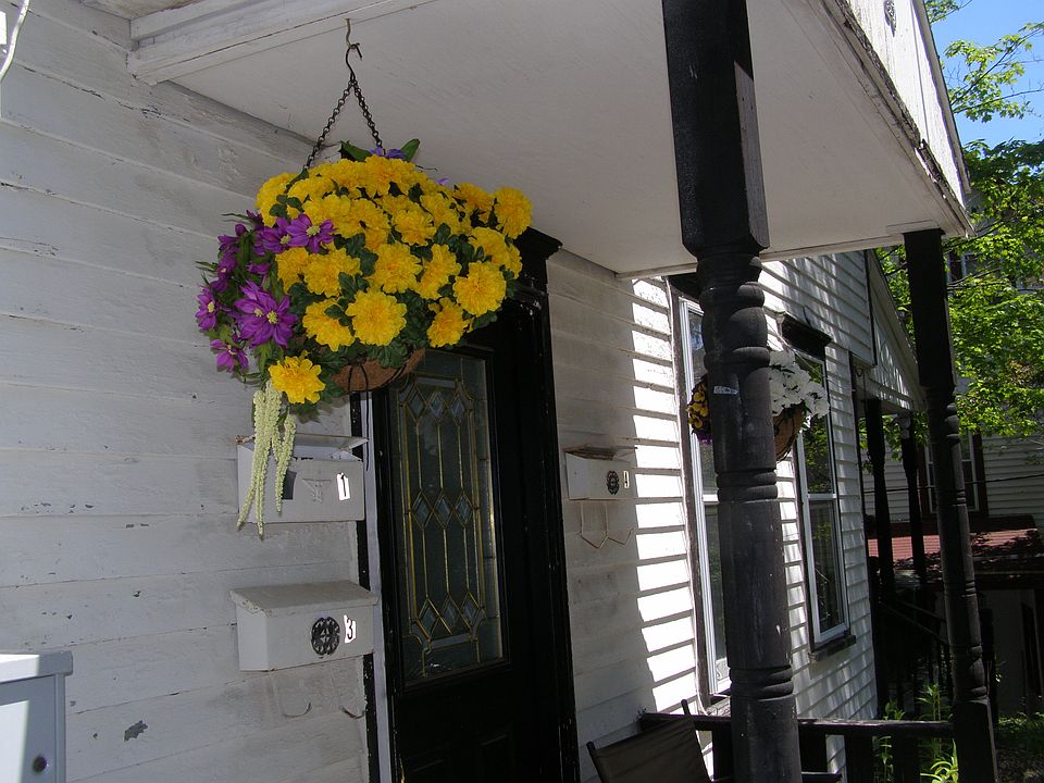 apt 2 private entrance