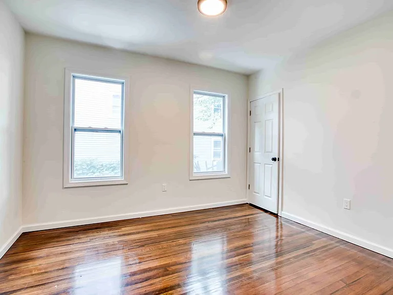 49-51 Kibbe St #101 — Photo 19