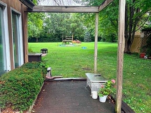 4th image of 5821 NE 11th Ct