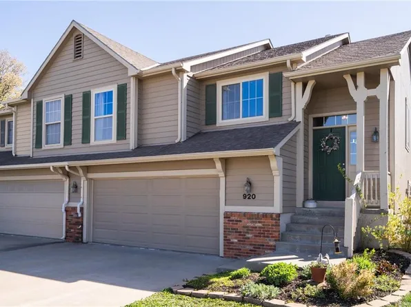 920 Deer Ridge Ct, Baldwin City, KS 66006