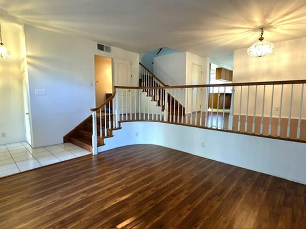 2300 Maple Ave APT 221