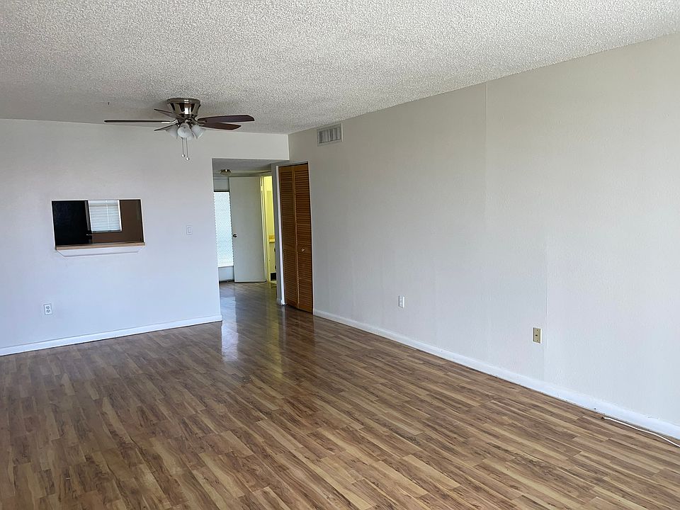 1st image of 1820 N Lauderdale Ave APT 3411