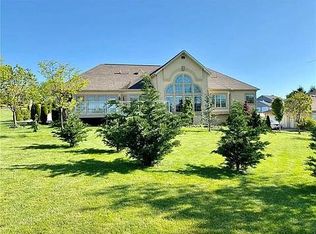 1 Westgate Rd, Uniontown, PA 15401