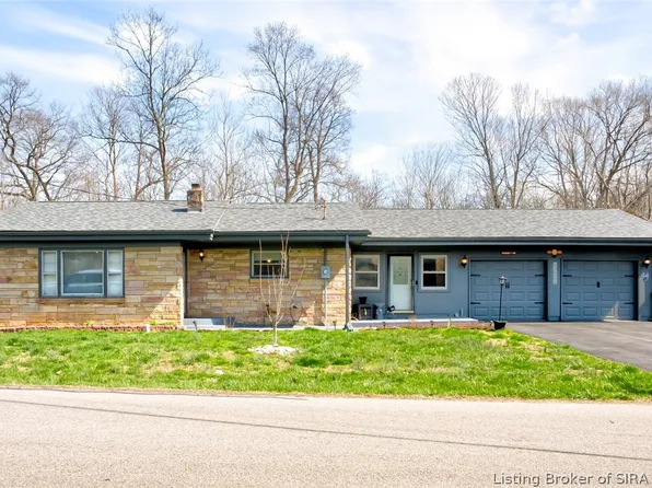800 N Blue River Road, Pekin, IN 47165