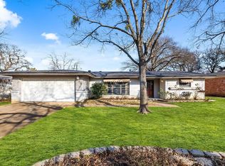 1017 Glenwick Ln, Arlington, TX 76012