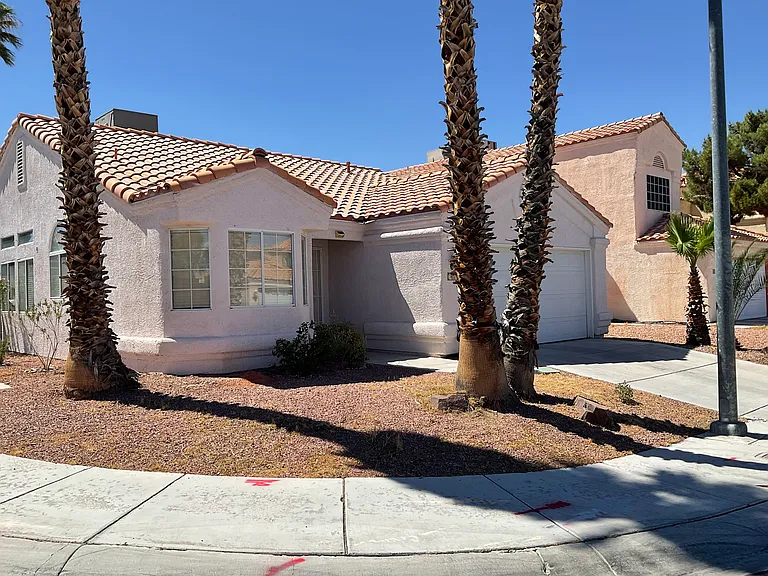417 Cherry Meadows Ct — Photo 22