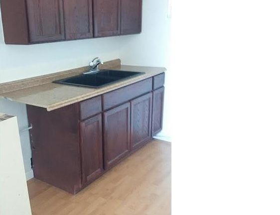 3rd image of 1802 Marlin Ave