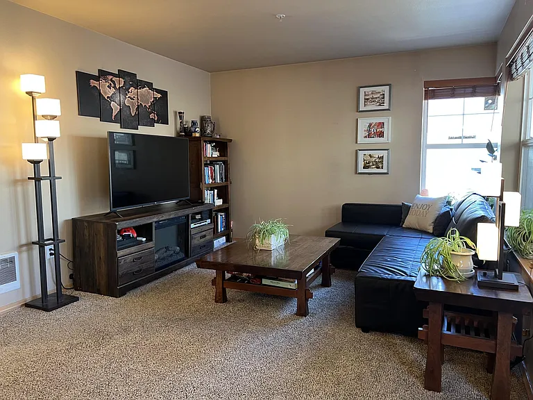 432 NE Ravenna Blvd #204 — Photo 4