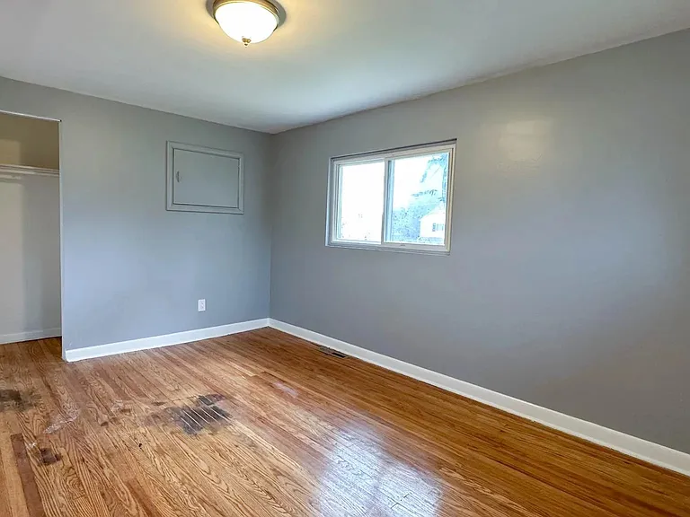 1104 Saint Mark Dr — Photo 7