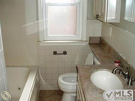 BATHROOM 2 - Copy.JPG