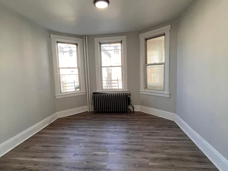 113 Armstrong Ave #1 — Photo 6
