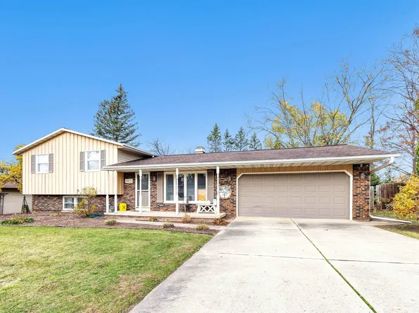 2677 Hilly Haven Rd, Green Bay, WI 54311