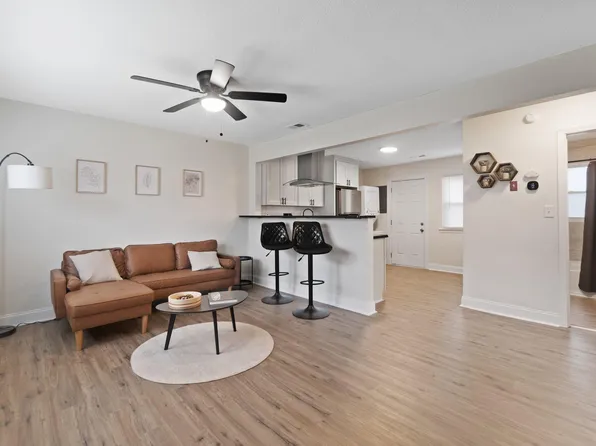 9528 19th Bay St, Norfolk, VA 23518