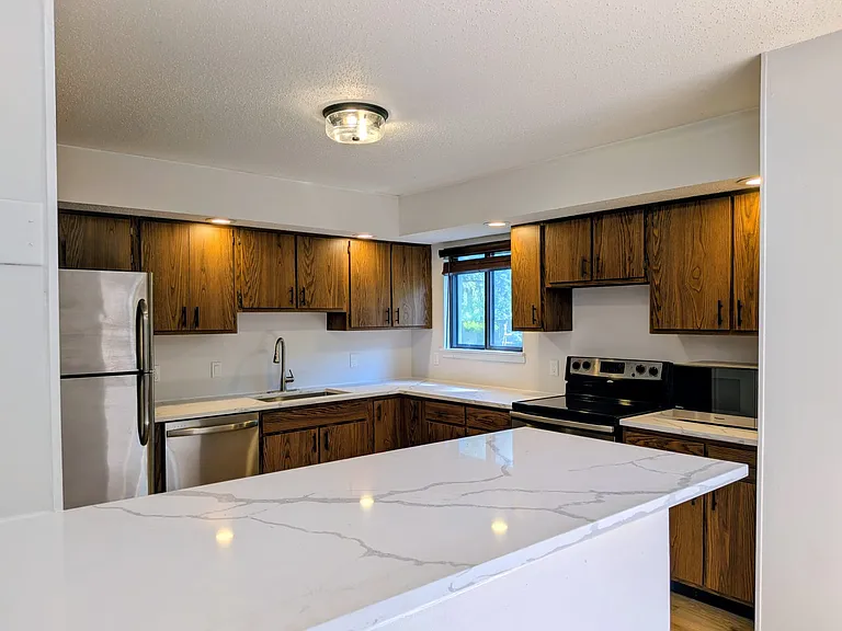 515 Clearwater Dr — Photo 13