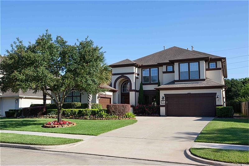 1st image of 5118 Pineridge Dr