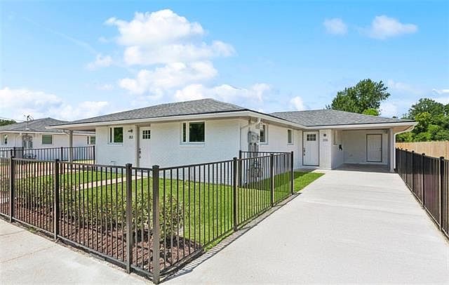 1st image of 315 Centanni Ln