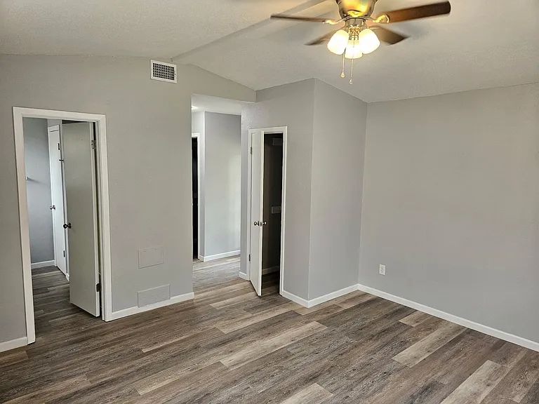 3701 Duke Ln — Photo 10