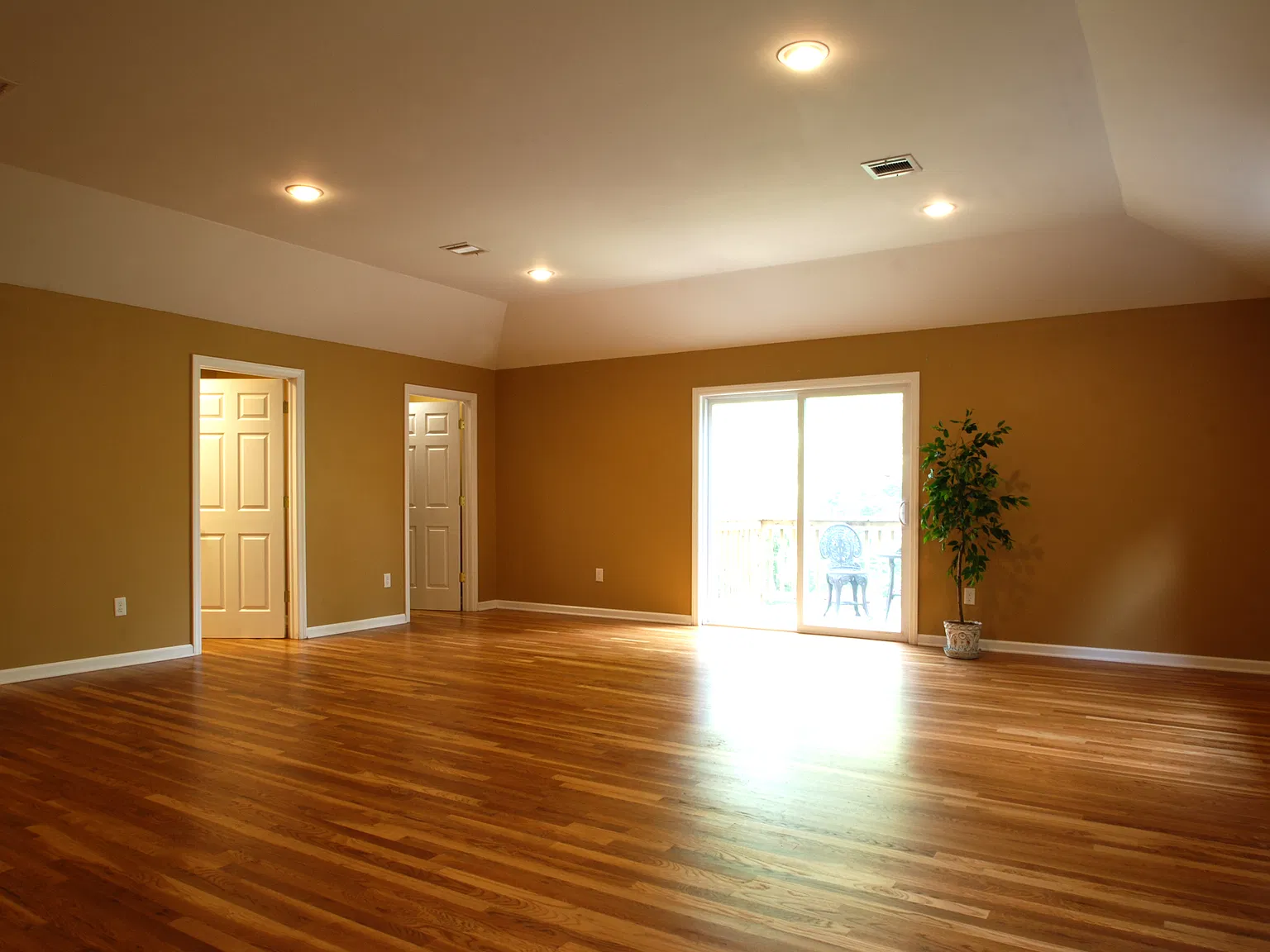 5 bed, 3.5 bath, 4000 sqft, $6,500 — Photo 4