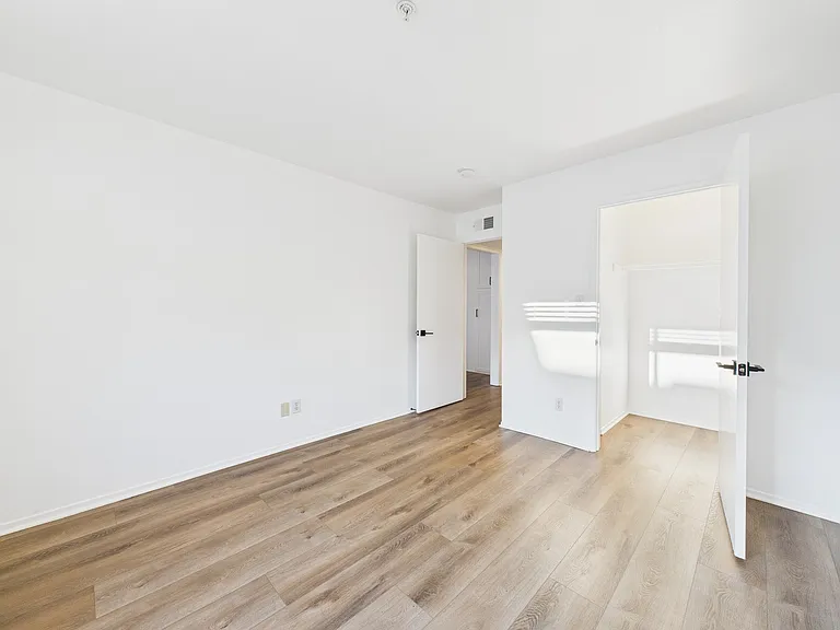 Alur Apartments — Photo 19