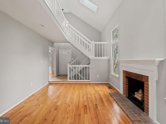 5th image of 8405 Hollis Ln