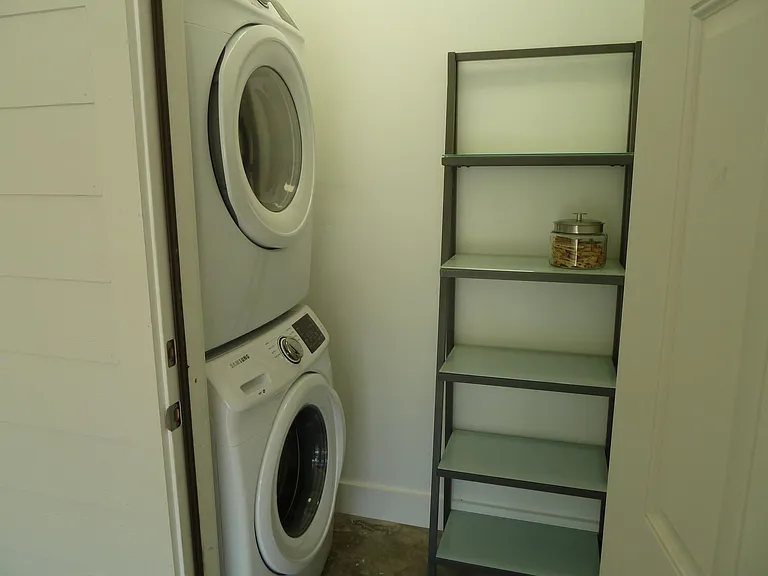 2303 Devonshire Dr — Photo 12