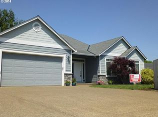12002 Hazel Park Dr, Oregon City, OR 97045