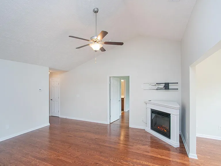 395 Devon Chase Hl #6402 — Photo 7