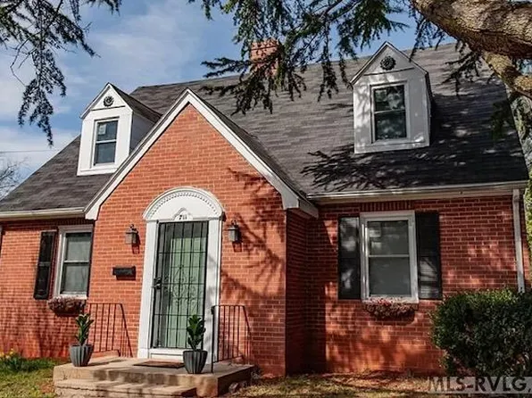 711 N Mecklenburg Ave, South Hill, VA 23970