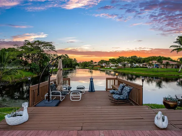 1460 NW 99th Ave, Plantation, FL 33322