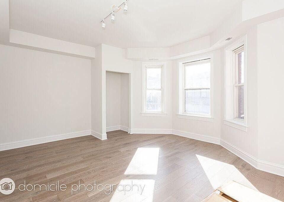 1st image of 2539 N California Ave #2
