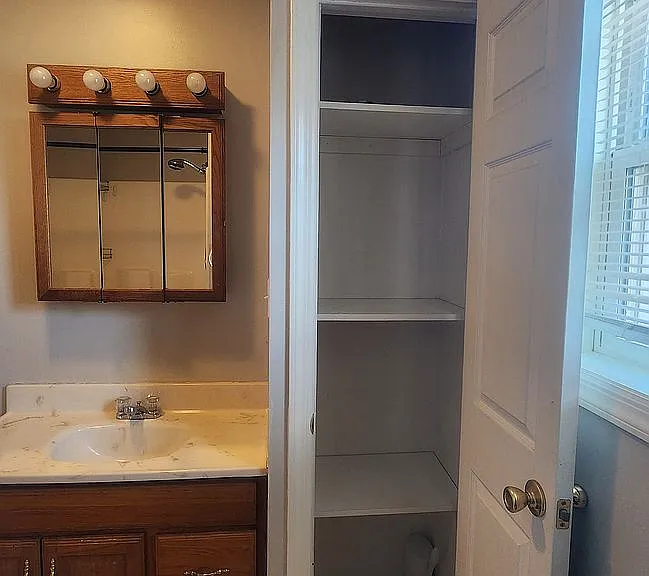 412 Spruce St — Photo 7