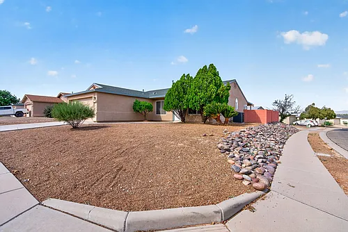 4201 S Apache Well Dr Photo 1