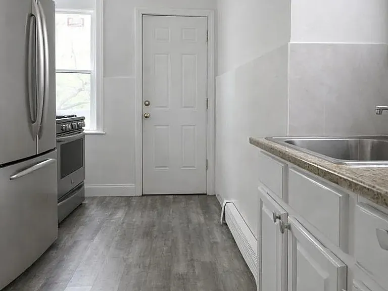 78 Fern Ave #2 — Photo 3