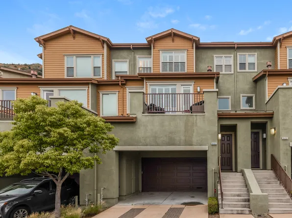 6492 Bayview Dr, Oakland, CA 94605