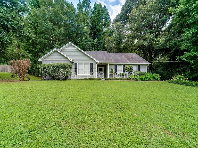 15 Peachtree Way — Photo 1