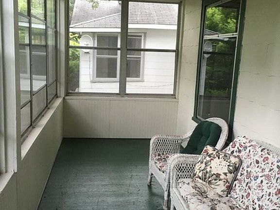 3rd image of 3512 33rd Ave S #7563662
