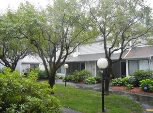 348 Nassau Dr #348, Springfield, MA 01129