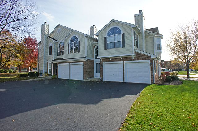 1st image of 571 Grosse Pointe Cir