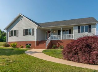 63 Hermitage Estates Rd, Waynesboro, VA 22980