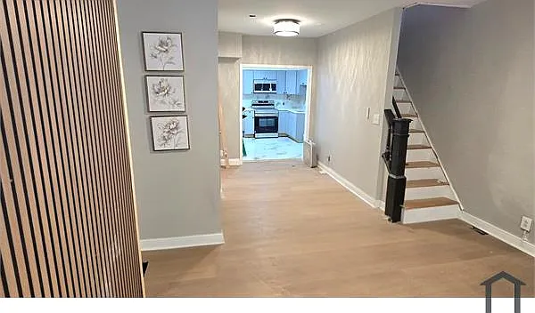 468 N Farson St — Photo 2