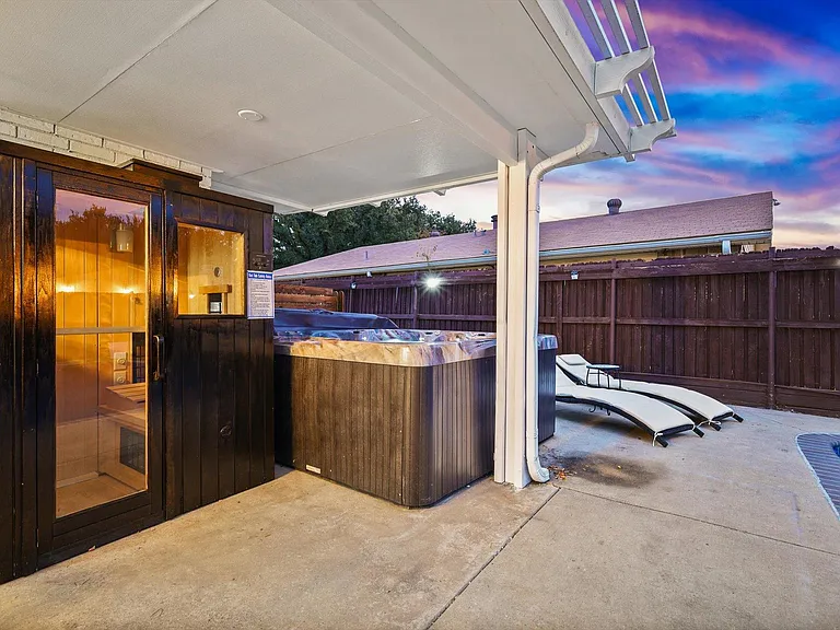5048 Pemberton Ln — Photo 45