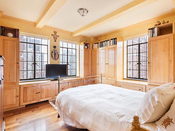 3rd image of 45 Tudor City Pl APT 1818