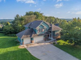 3991 Roberts Rdg NE, Iowa City, IA 52240