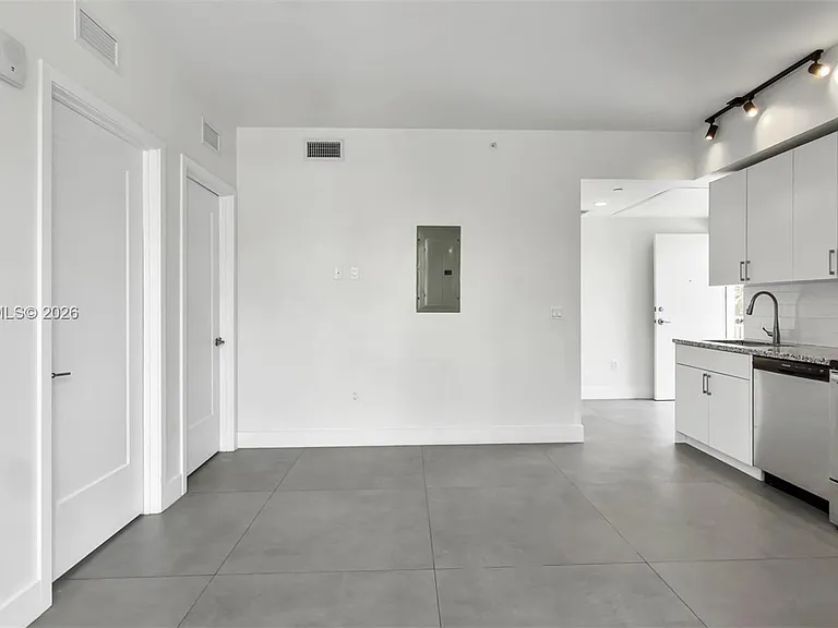 1536 NW 15th Ave #206 — Photo 10