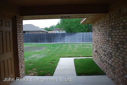 3rd image of 908 Crymes Ln #B