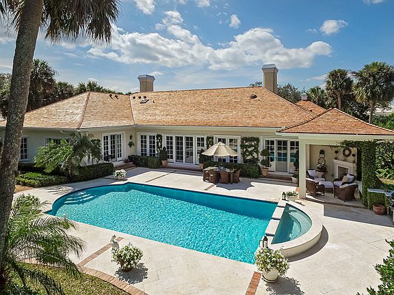 2nd image of 212 Island Creek Dr