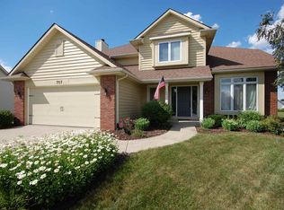 707 Abbey Place Ct, Fort Wayne, IN 46804