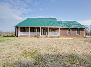 399 Edgar Meeks Rd, Burns, TN 37029